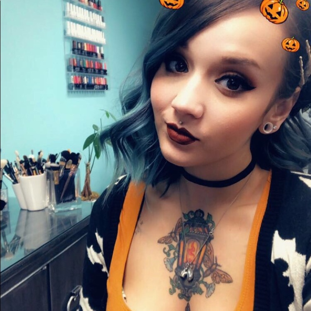Meet your Posher, Kacey